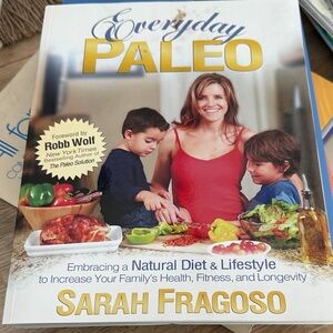 Book. Everyday paleo